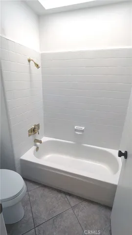 Secondary Bath with Tub