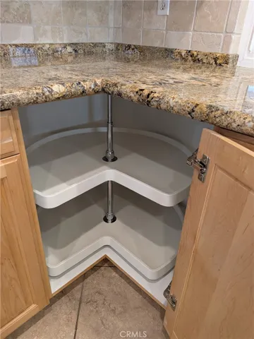 Built-in Lazy Susan make items easily accessible
