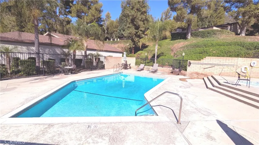 Community Pool & Spa