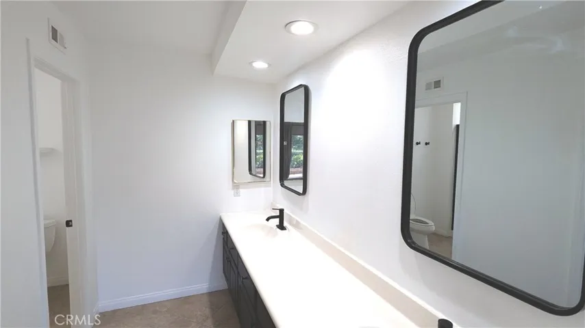 Primary Bath Dual-Sink setup