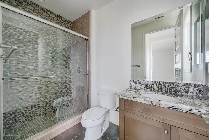 Ensuite Bathroom #4