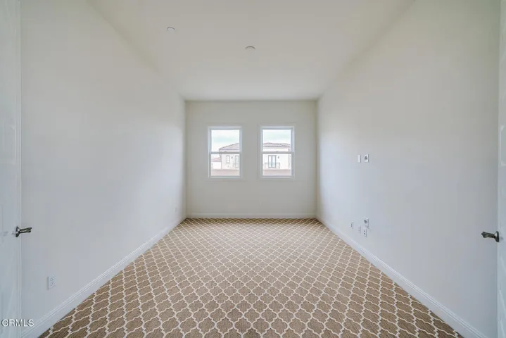 Office/Flex Space (downstairs)