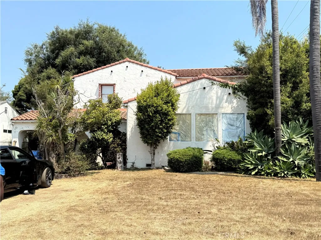7830 7830 S Victoria, Los Angeles, California 90043 home-pic-0