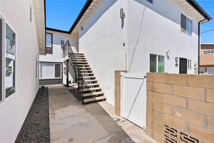 994 Valencia Street, Costa Mesa, California 92626