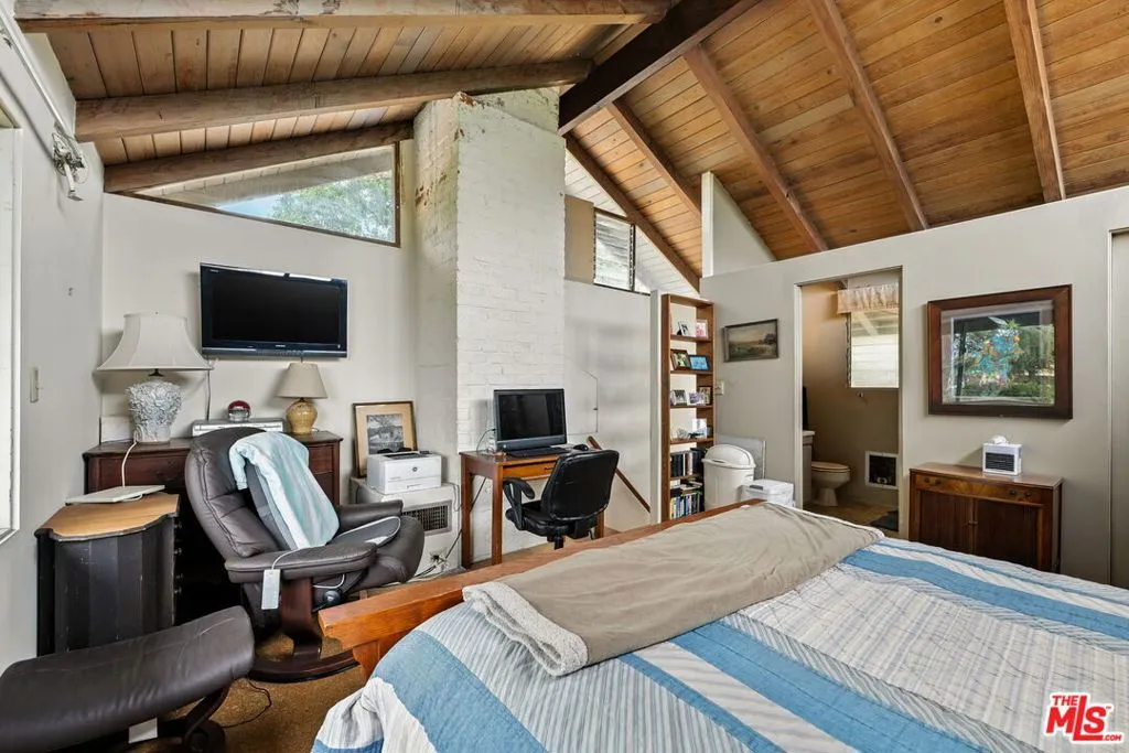 2186 Mar Vista Avenue, Altadena, California 91001 home-pic-15