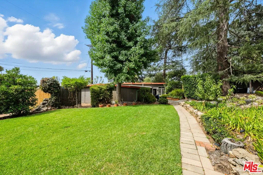 2186 Mar Vista Avenue, Altadena, California 91001 home-pic-6