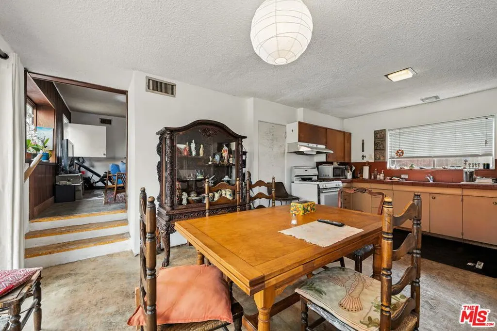 2186 Mar Vista Avenue, Altadena, California 91001 home-pic-23