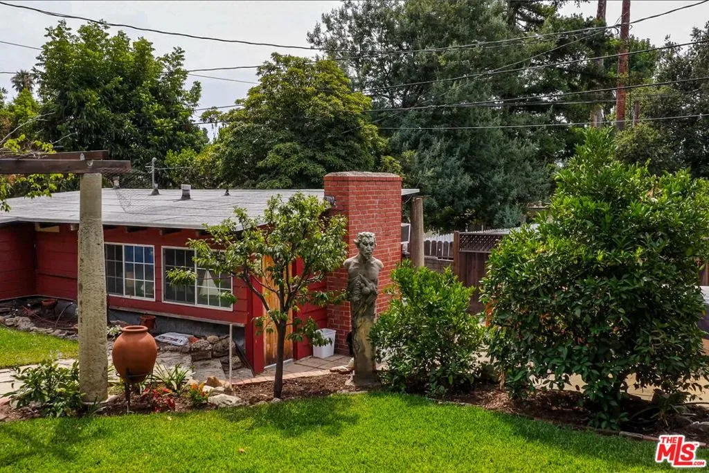 2186 Mar Vista Avenue, Altadena, California 91001 home-pic-4
