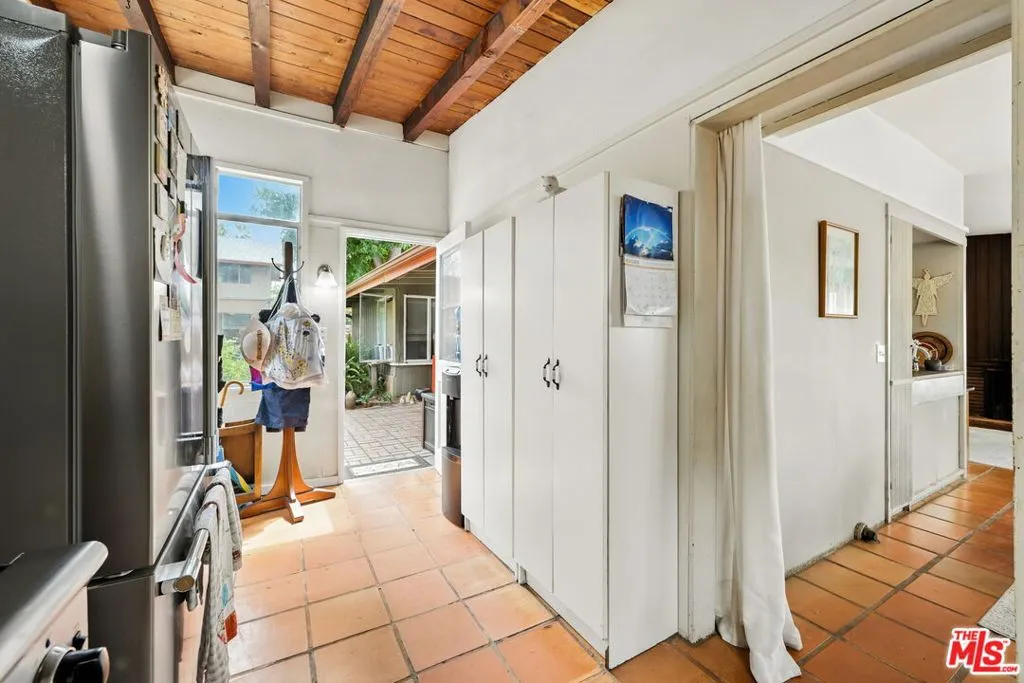 2186 Mar Vista Avenue, Altadena, California 91001 home-pic-39