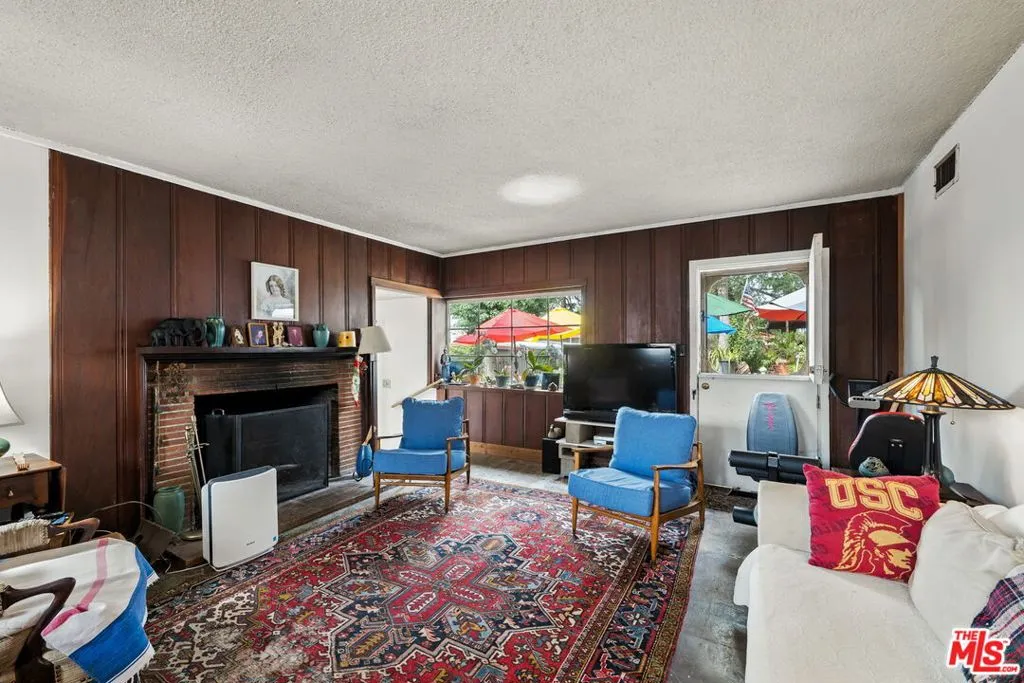 2186 Mar Vista Avenue, Altadena, California 91001 home-pic-17
