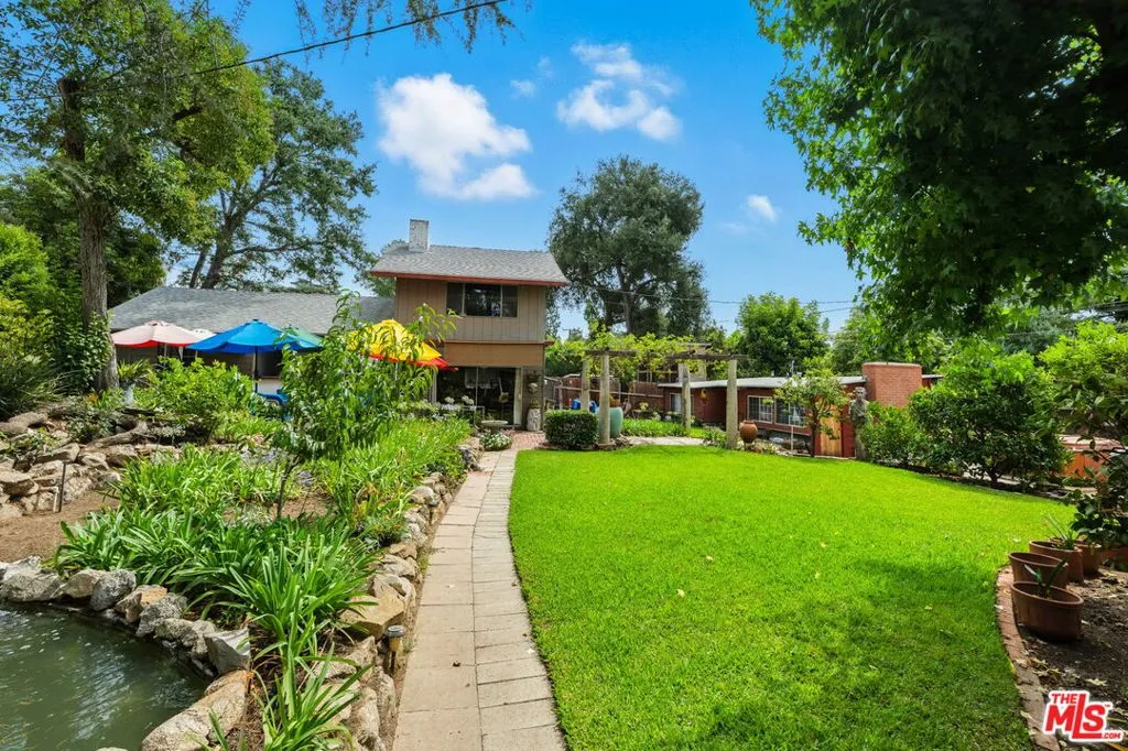 2186 Mar Vista Avenue, Altadena, California 91001 home-pic-1