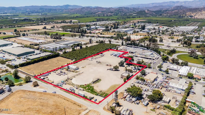 905 Corporation St Santa Paula-large-003