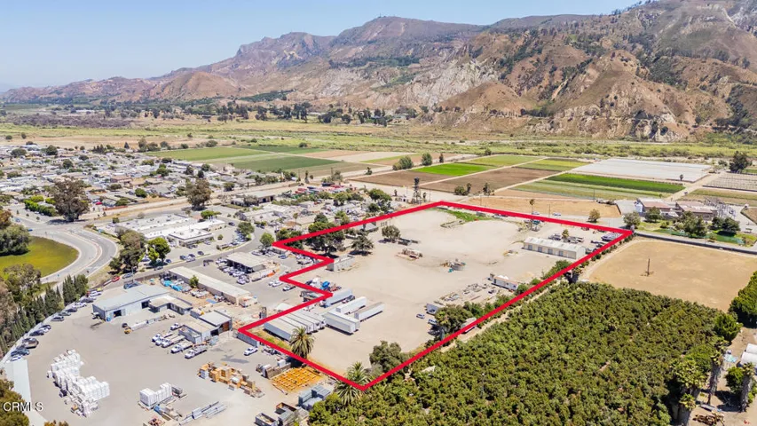 905 Corporation St Santa Paula-large-002