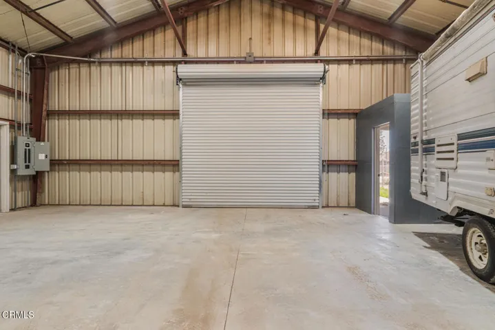 905 Corporation St Santa Paula-large-033