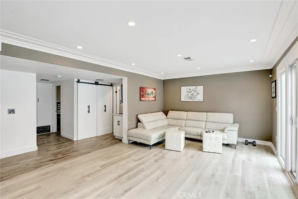 19127 Allingham Avenue, Cerritos, California 90703 home-pic-15
