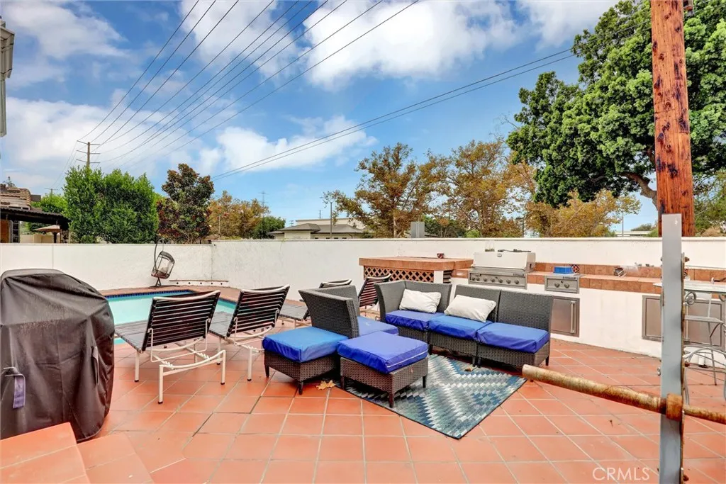 19127 Allingham Avenue, Cerritos, California 90703 home-pic-39