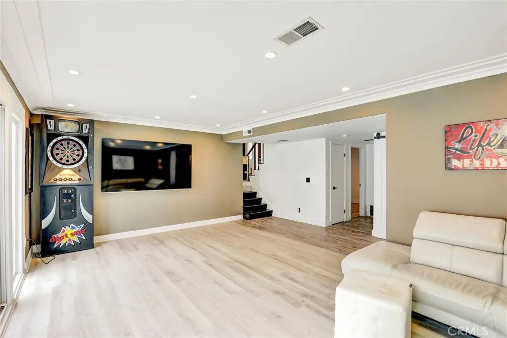 19127 Allingham Avenue, Cerritos, California 90703 home-pic-24