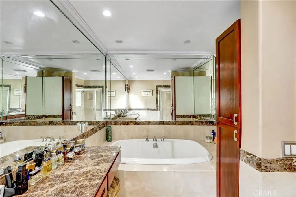19127 Allingham Avenue, Cerritos, California 90703 home-pic-27