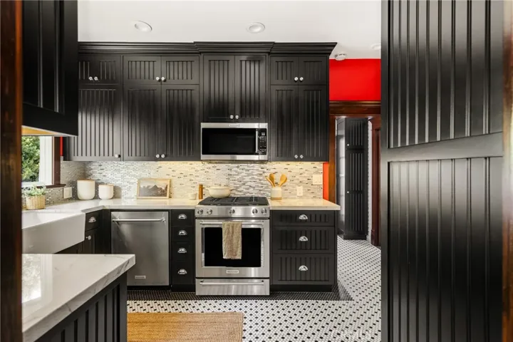 313 E Palmyra, Orange, California 92866