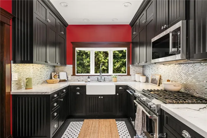 313 E Palmyra, Orange, California 92866