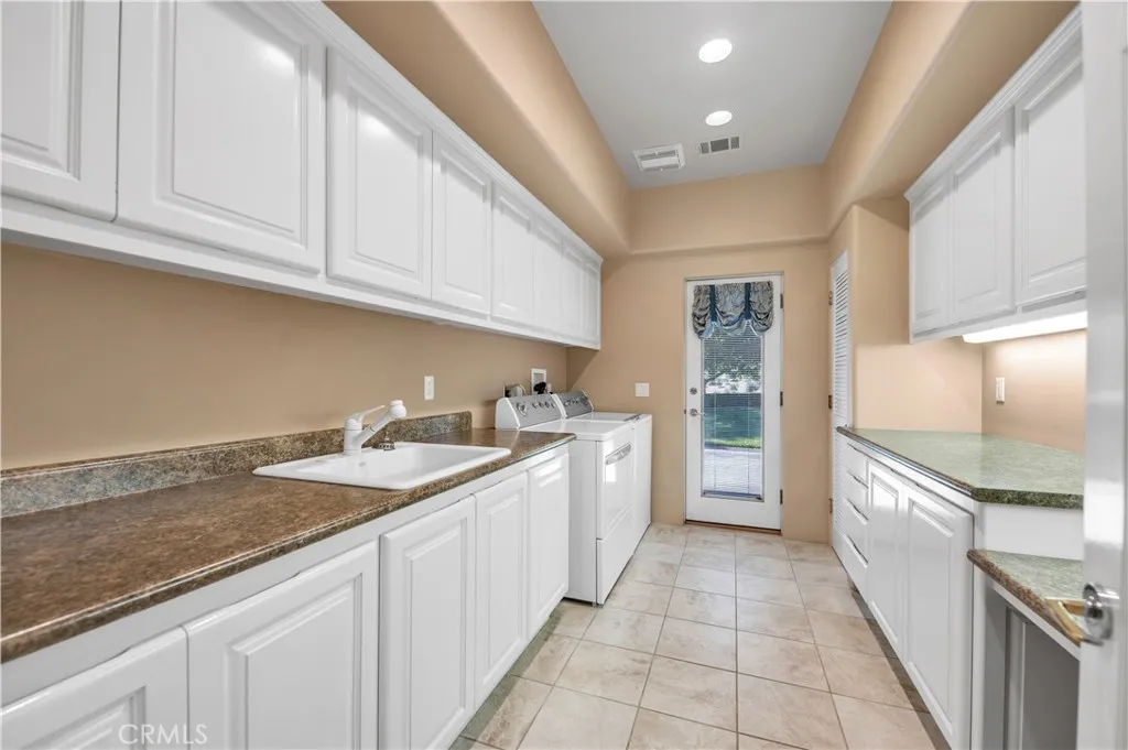 21410 Avenida De Arboles, Murrieta, California 92562 home-pic-44