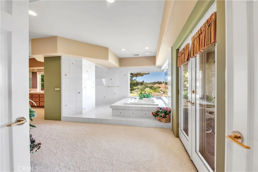 21410 Avenida De Arboles, Murrieta, California 92562 home-pic-29