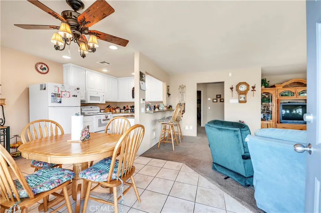 21410 Avenida De Arboles, Murrieta, California 92562 home-pic-66