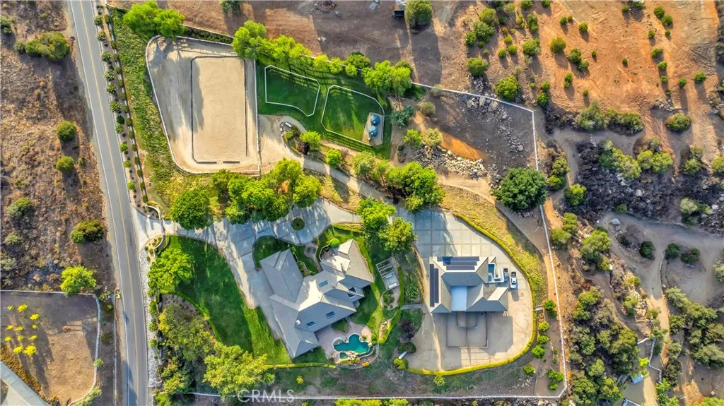 21410 Avenida De Arboles, Murrieta, California 92562 home-pic-2
