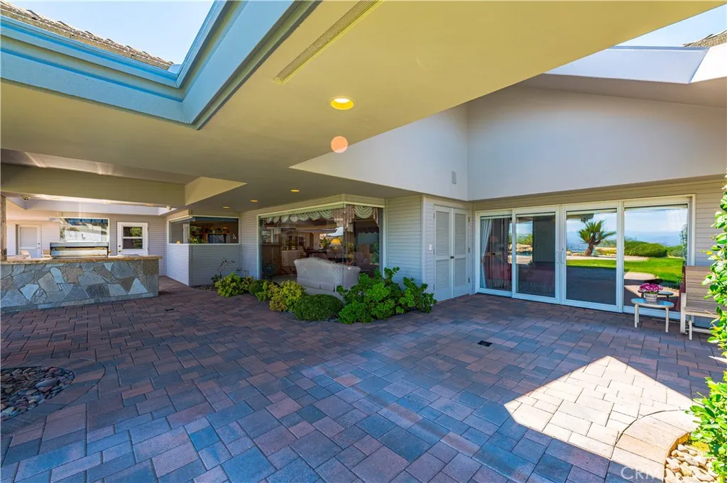 21410 Avenida De Arboles, Murrieta, California 92562 home-pic-53