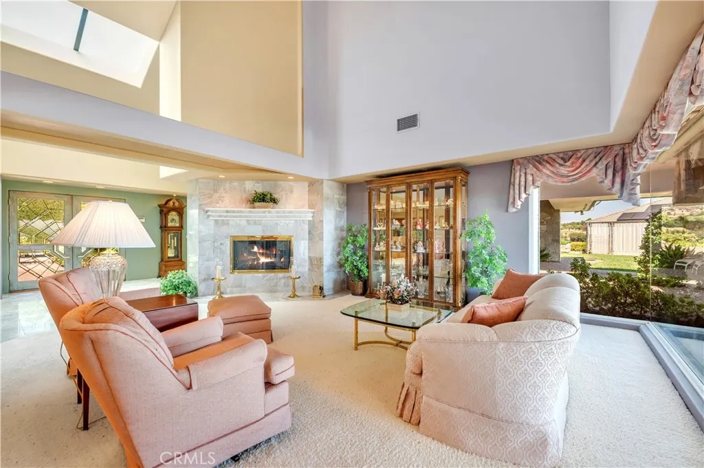 21410 Avenida De Arboles, Murrieta, California 92562 home-pic-14
