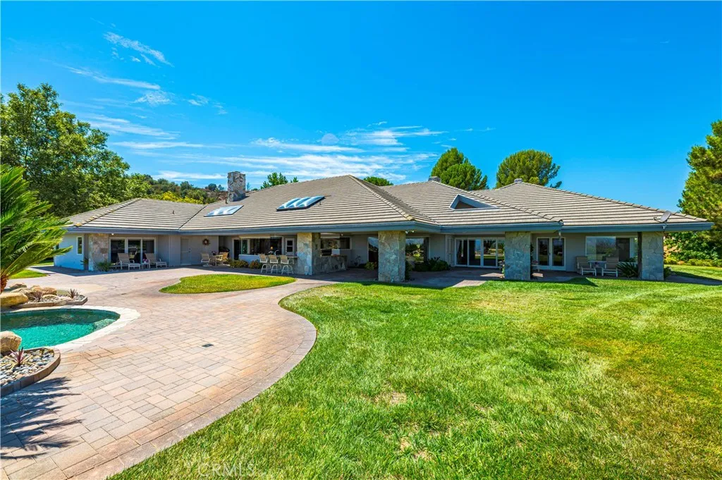 21410 Avenida De Arboles, Murrieta, California 92562 home-pic-56