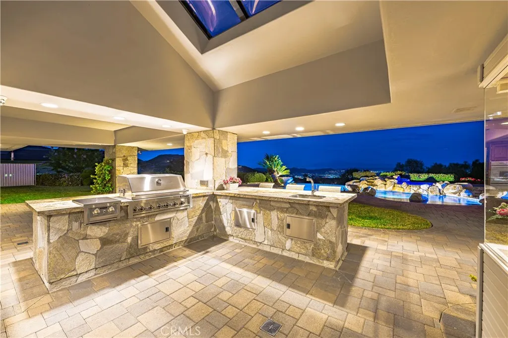 21410 Avenida De Arboles, Murrieta, California 92562 home-pic-50