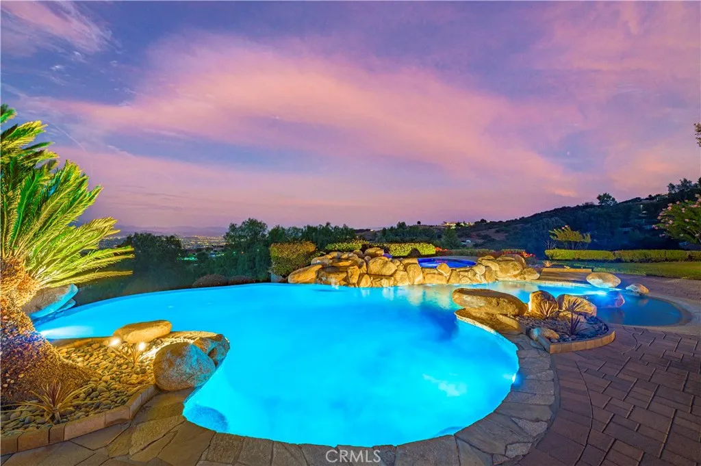 21410 Avenida De Arboles, Murrieta, California 92562 home-pic-58