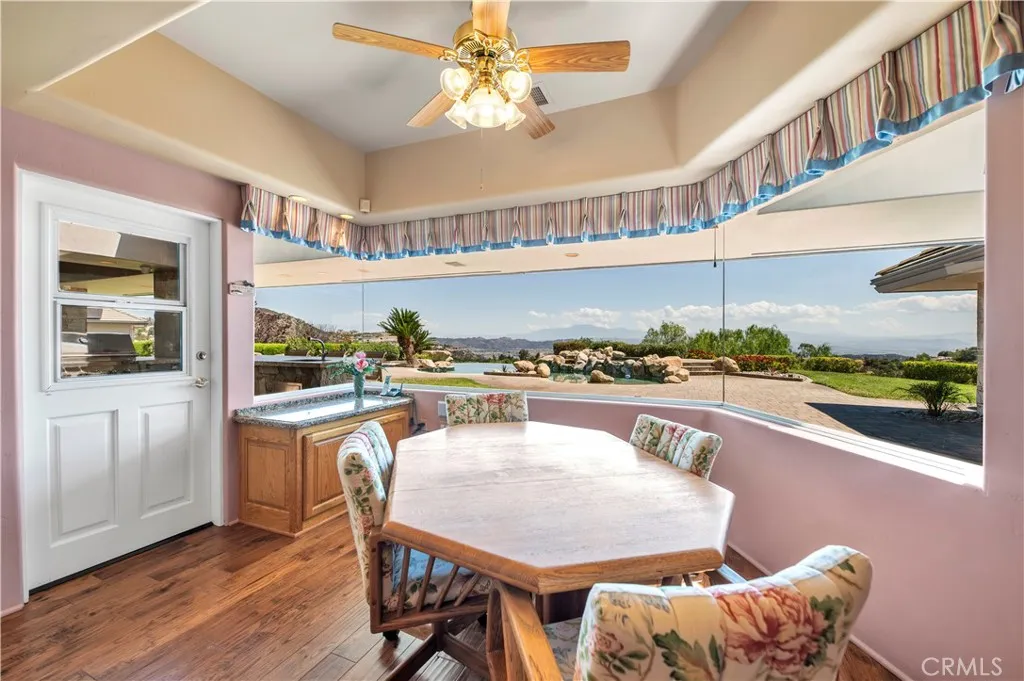 21410 Avenida De Arboles, Murrieta, California 92562 home-pic-19