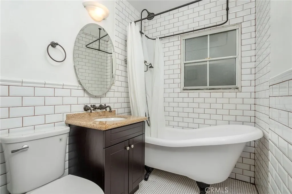 619 Granada Street, Glendale, California 91205 home-pic-15