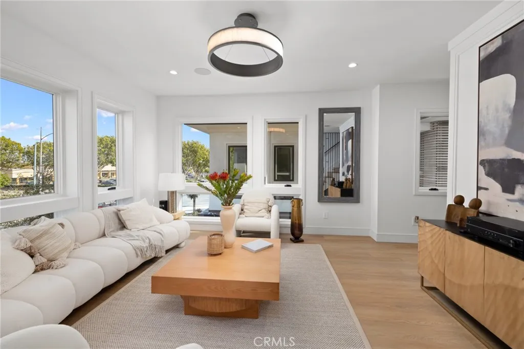 905 W Duarte Road A, Arcadia, California 91007 home-pic-3