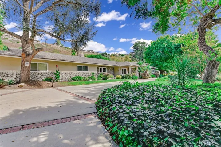 20733 Rancho Los Cerritos Road E, Covina, California 91724