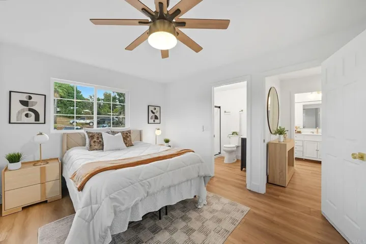 Master Bedroom 2 (Upstairs)