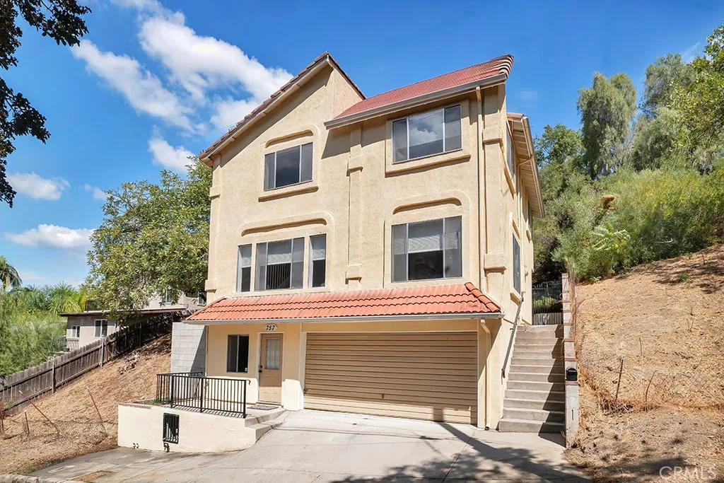 757 E Avenue 43, Los Angeles, California 90031 home-pic-0
