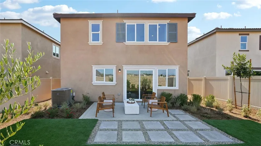 MODEL HOME BACK YARD