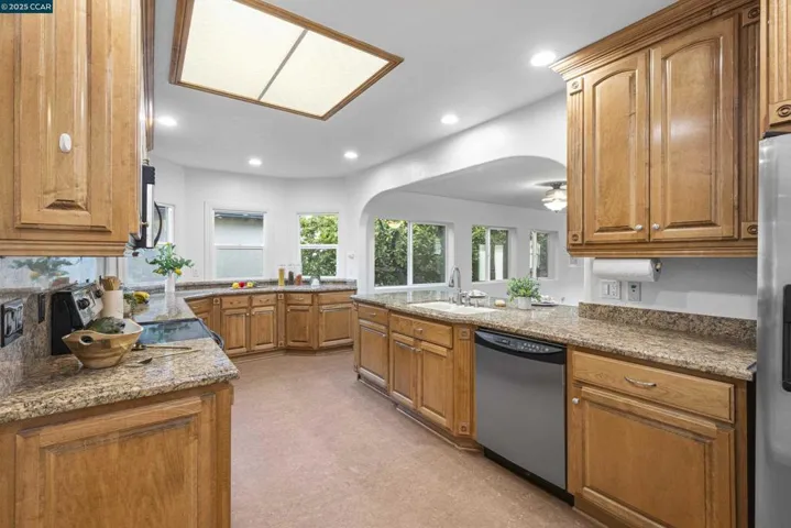 912 Brown St, Martinez, California 94553