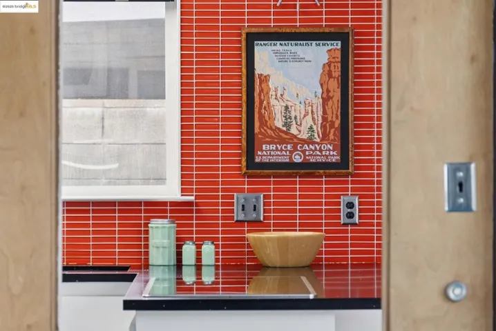 Detailed view of​​‌​​​​‌​​‌‌​​‌​​​‌‌​​​‌​​‌‌​​‌‌​​‌‌​​​​ backsplash