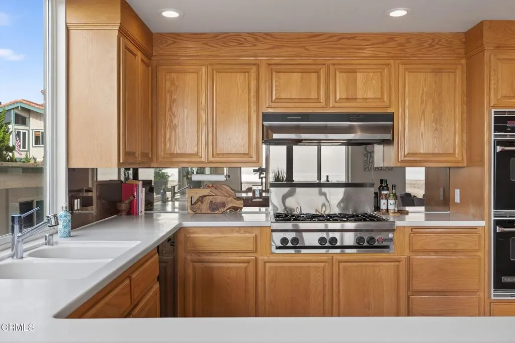 4169 Ocean Drive, Oxnard, California 93035 home-pic-23