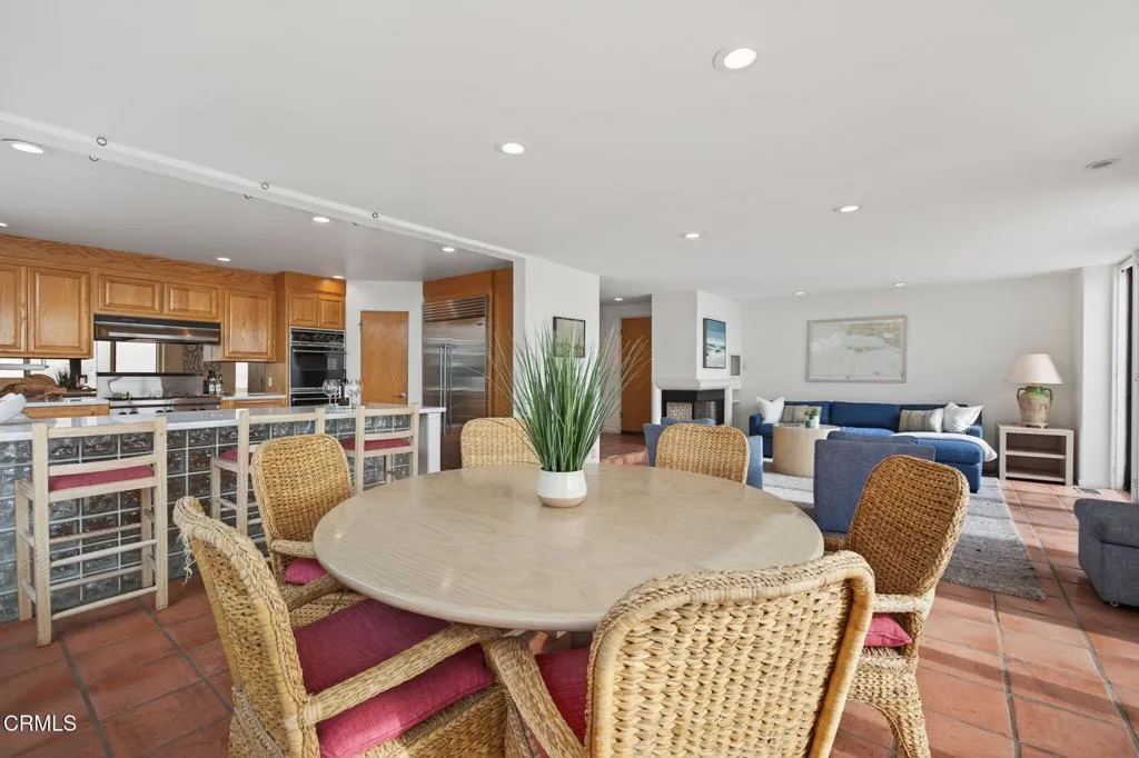 4169 Ocean Drive, Oxnard, California 93035 home-pic-15