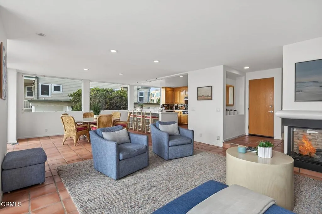 4169 Ocean Drive, Oxnard, California 93035 home-pic-12