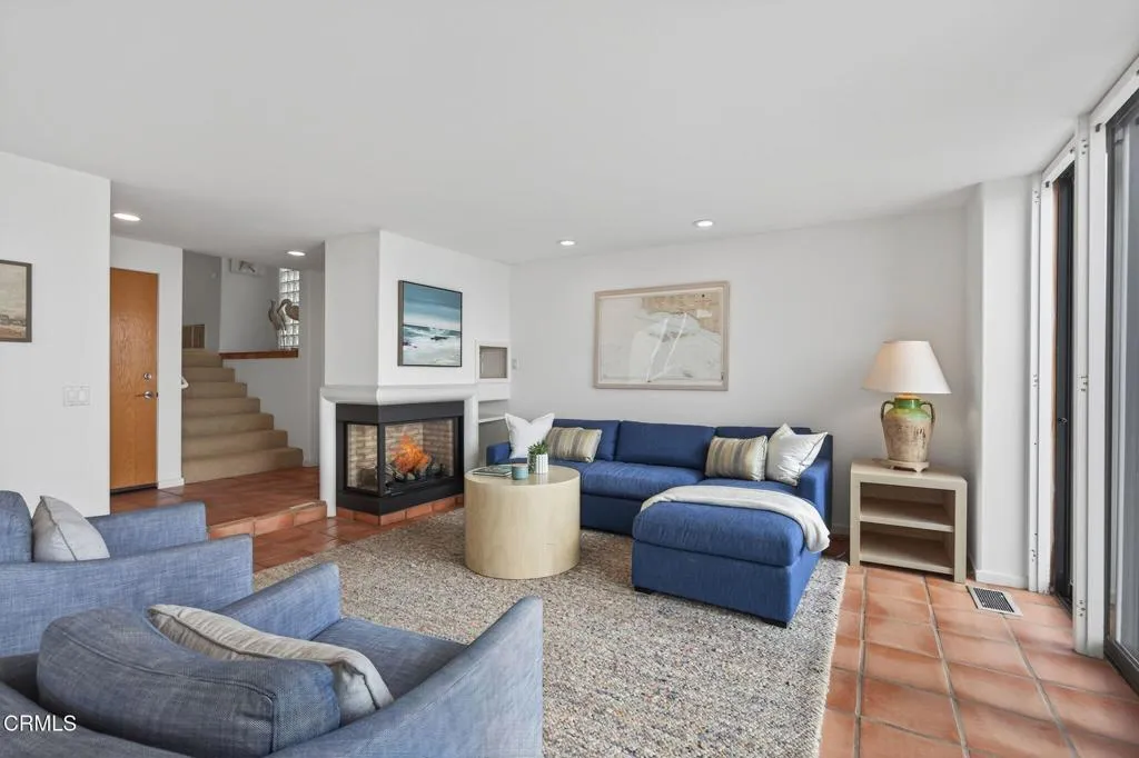 4169 Ocean Drive, Oxnard, California 93035 home-pic-10