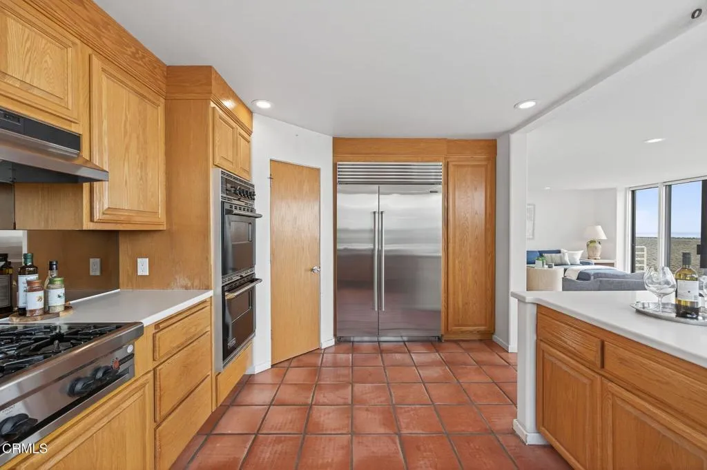 4169 Ocean Drive, Oxnard, California 93035 home-pic-22