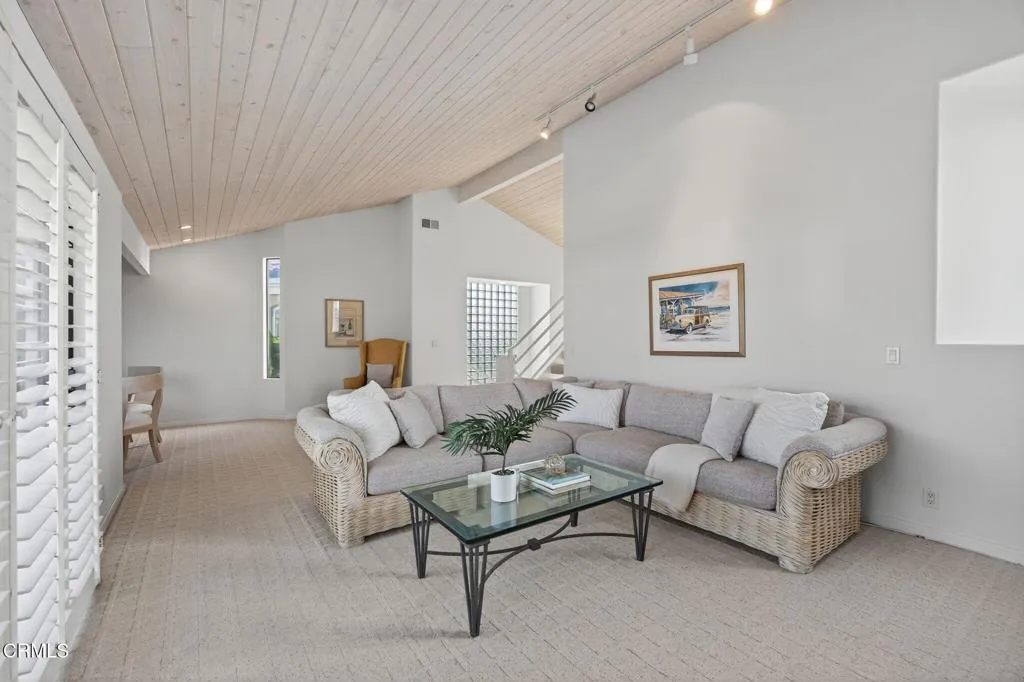 4169 Ocean Drive, Oxnard, California 93035 home-pic-26