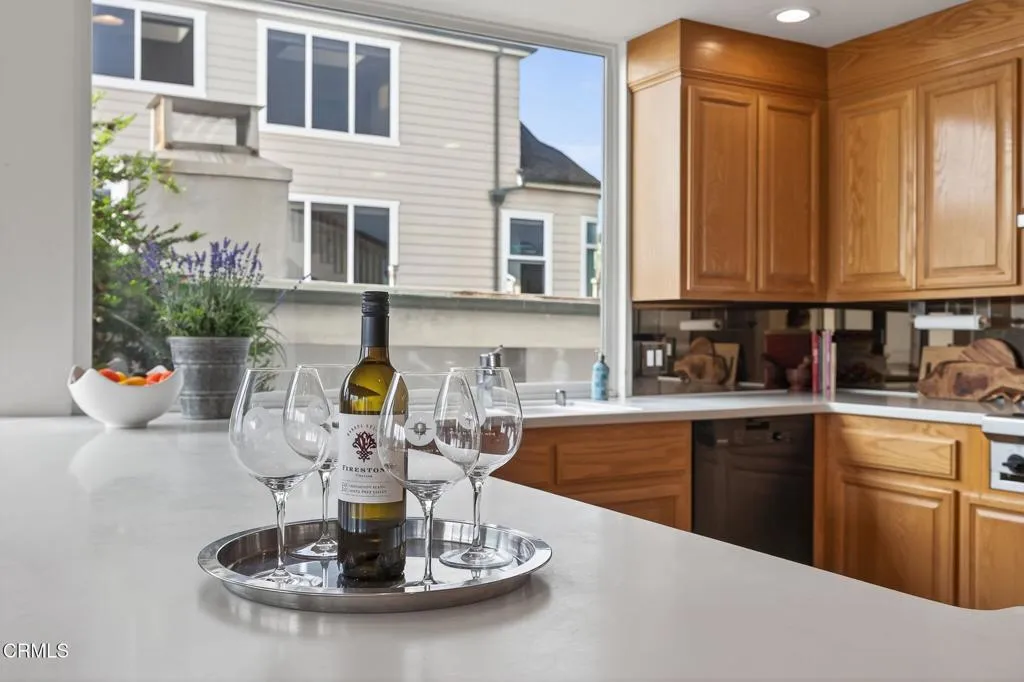 4169 Ocean Drive, Oxnard, California 93035 home-pic-18