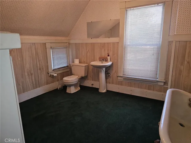upstairs full bath